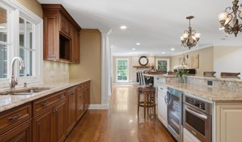 23855 W Sarah Ct, Antioch, IL 60002