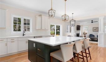 9 Scarlett Way, Cranston, RI 02921