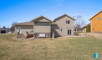220 S Augusta Ave, Brandon, SD 57005