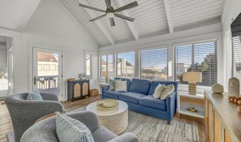 305 S Bald Head Wynd 10, Bald Head Island, NC 28461