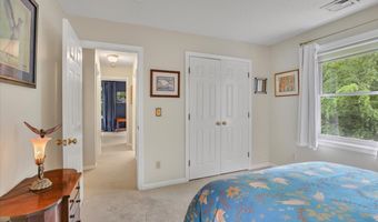 19 Oak Leaf Cir, Coventry, CT 06238