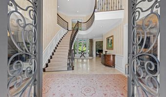 9204 REDWOOD Ave, Bethesda, MD 20817