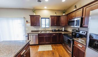 1716 Miller Ln, Aberdeen, SD 57401