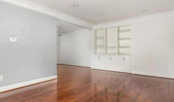 3334 WOODBURN VILLAGE Dr 33, Annandale, VA 22003