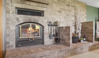 22016 AIRPORT Rd NE, Aurora, OR 97002