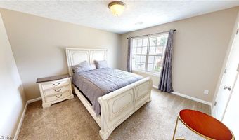 940 Longitude Ln, Amherst, OH 44001