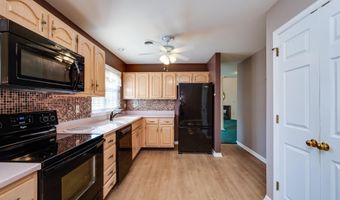 142 PRIMROSE Ln, Reading, PA 19610