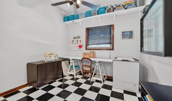 6926 Woodridge Dr, Avon, IN 46123