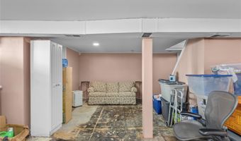 5 S Ronald Dr S, Amityville, NY 11701