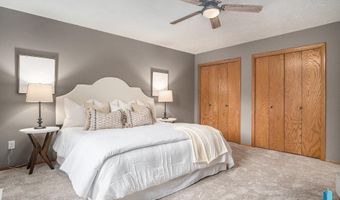 1601 E Keystone Dr, Brandon, SD 57005
