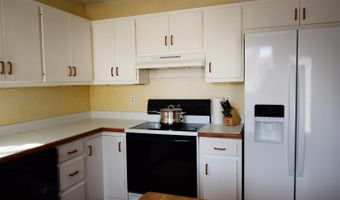 15 Ash Hill Ct, Batesville, IN 47006