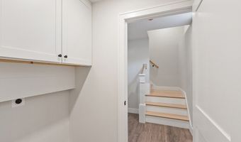 42 Hillside Ave, Bedford, MA 01730