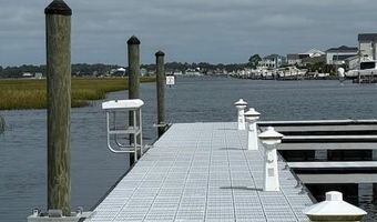 602 W Ft Macon Rd 132, Atlantic Beach, NC 28512