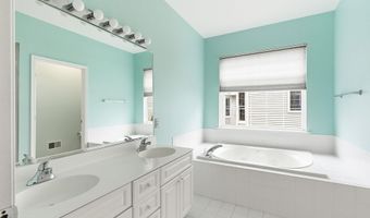 6 Swan Lake Ct, Barnegat, NJ 08005