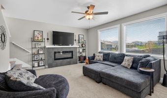 1404 Timberview Dr, Adel, IA 50003