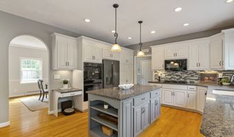 109 Andrew Dr, Canton, CT 06019