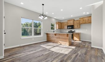 421 Beavertail Rd, Ash Grove, MO 65604