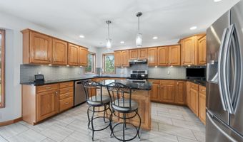 7833 Garman Rd, Auburn, IN 46706