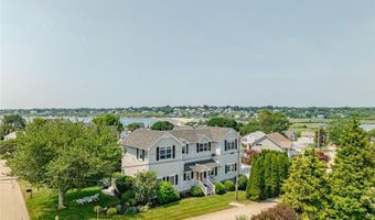33 Withington Rd, Narragansett, RI 02882