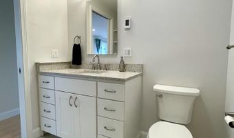 101-2 Waldo Ave, Belfast, ME 04915