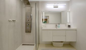 2113 N LINCOLN St, Arlington, VA 22207