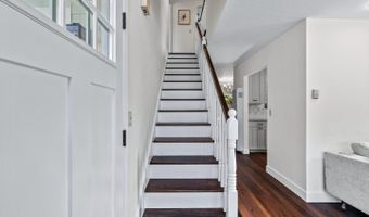227 Center Ave, Aptos, CA 95003