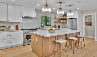 4360 Helix Canyon Dr, La Mesa, CA 91941