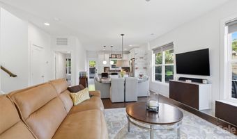 715 E 28th St, Charlotte, NC 28205