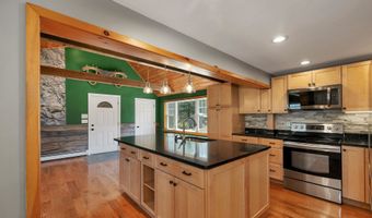 17 Croto Ln, Albany, NH 03818