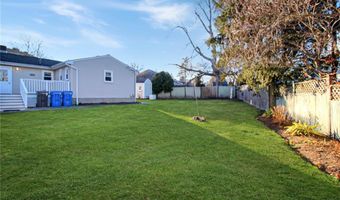 7 Restmere Ter, Middletown, RI 02842