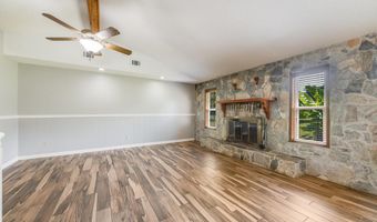 5811 Monroe St, Baker, FL 32531