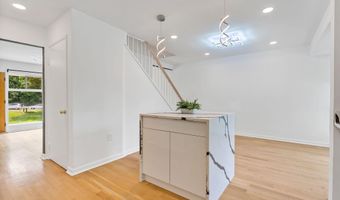 7801 WINONA Ct 7801, Annandale, VA 22003