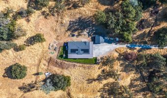 1560 Pinto Dr, Angels Camp, CA 95222