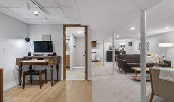 3177 Sunnywood Dr, Ann Arbor, MI 48103