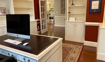 2138 PATRICK HENRY Dr, Arlington, VA 22205