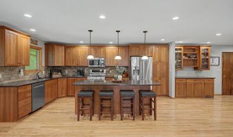 2349 Lake View Dr, Ames, IA 50010