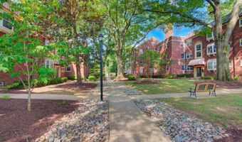 2100 N SCOTT St 103, Arlington, VA 22209