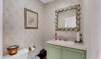 124 W Hobart St, Ashley, IN 46705