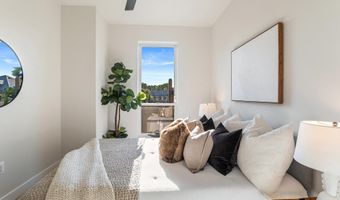 733 8TH St SE 302, Washington, DC 20003