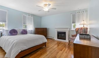479 Donald St, Bedford, NH 03110
