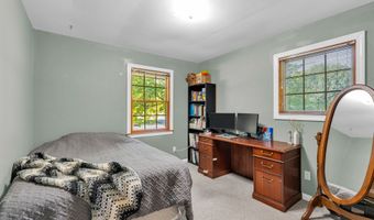 2 Oakmont Ct, Beech Grove, IN 46107