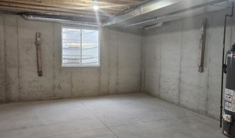 404 Chad Trl, Arlington, WI 53911