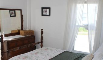 7 Grove St, Auburn, ME 04210