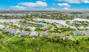 706 Manns Harbor Dr, Apollo Beach, FL 33572