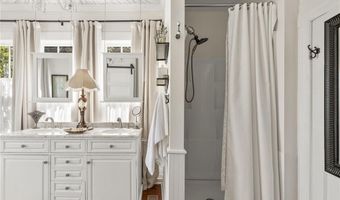 115 S Main St, Adairsville, GA 30103