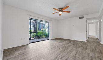 196 RIVERBEND Dr 102, Altamonte Springs, FL 32714