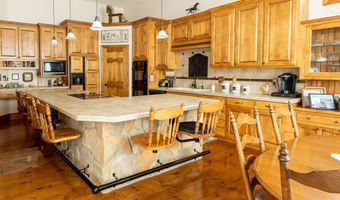 950 Miles, Bancroft, ID 83217