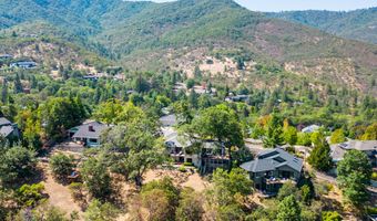 290 Skycrest Dr, Ashland, OR 97520