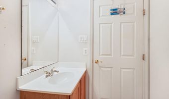 2004 GOLDEN MORNING Dr 30, Bowie, MD 20721