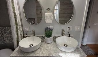 11 Woodside Ave, Cumberland, RI 02864